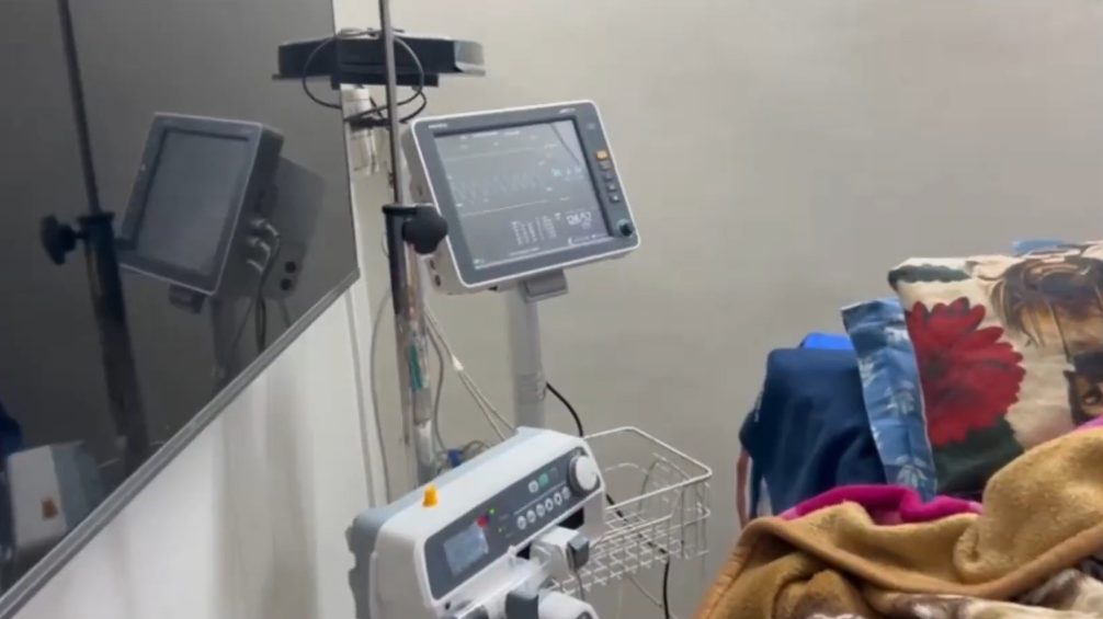 Thumbnail for कम बजट में घर को बनाएं ICU: जरूरी मशीनें और सेटअप की पूरी जानकारी।